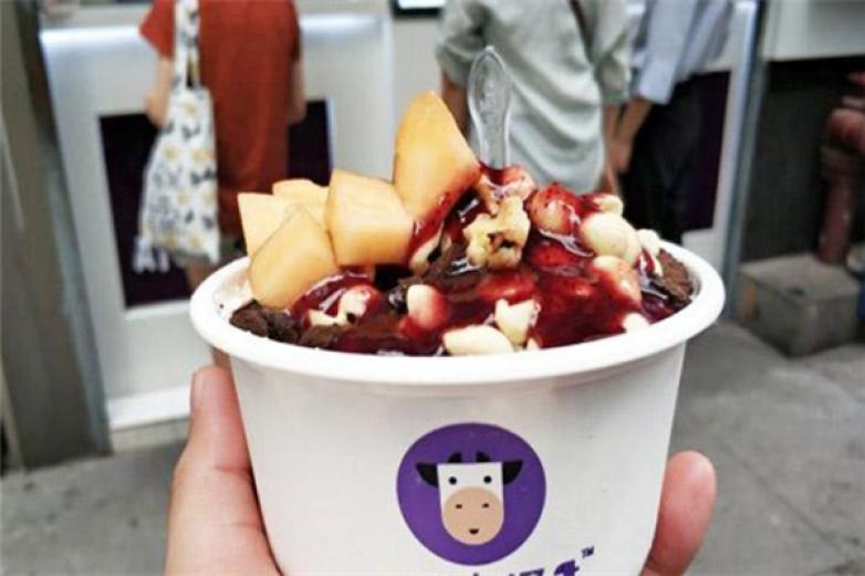 百变酸奶牛加盟