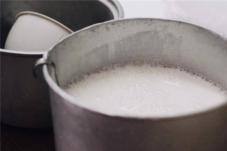顶味儿牛奶熬制