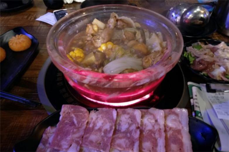 本大叔焖锅加盟