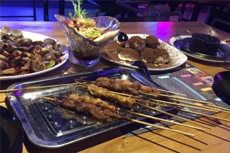 阿一牛排自助菜色