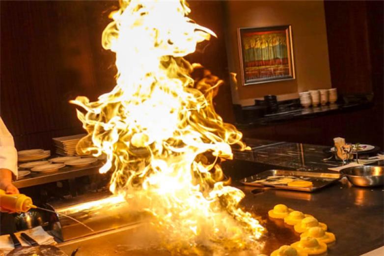 燃逅THEN铁板烧加盟