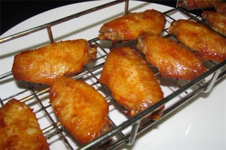 无<span style='background-color:yellow;vertical-align:baseline;'>烟</span>烤翅加盟