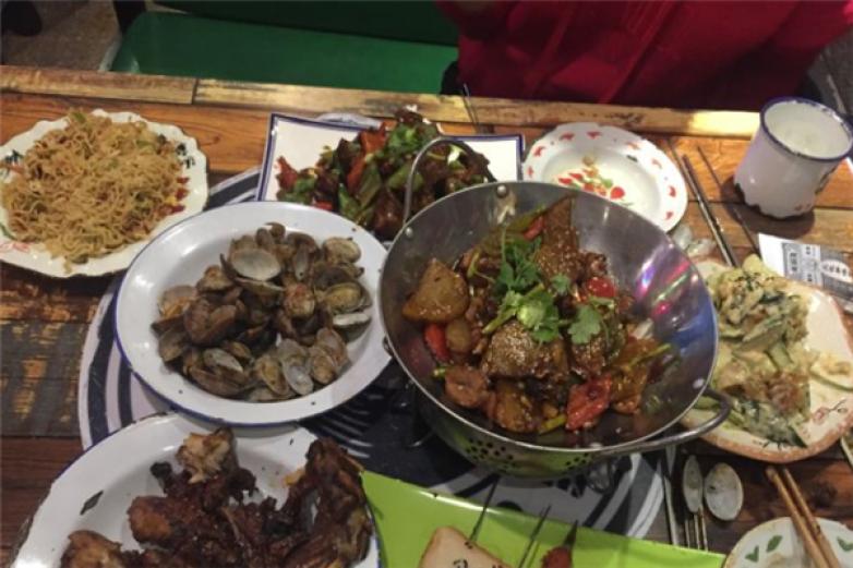 小破店怀旧音乐主题烤吧加盟