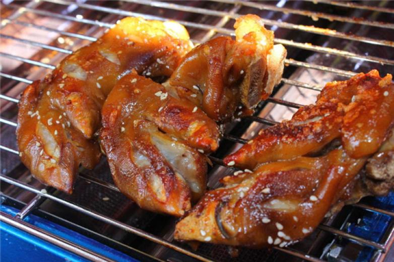 心品味烤猪蹄加盟