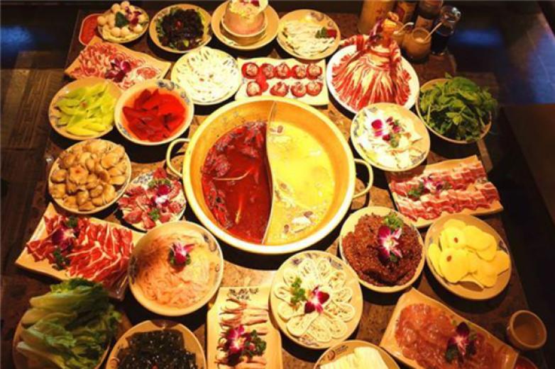 巴渝口福老火锅加盟