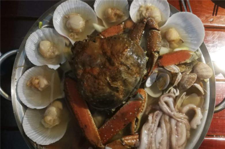 贝臻屋海鲜炭烤烤肉加盟