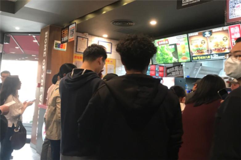 崔斯特汉堡店面