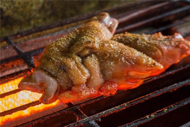 仇小福烤猪蹄口味