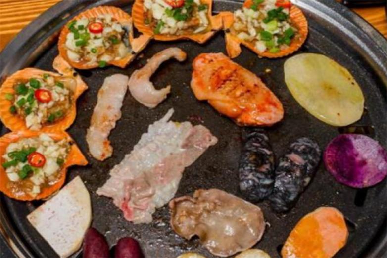 潮人真炭火烤肥牛加盟