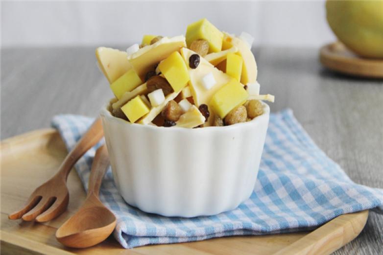 咘噜哒炒酸奶加盟