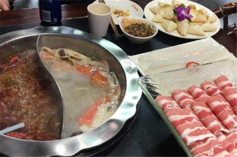 渝牧牛火锅加盟