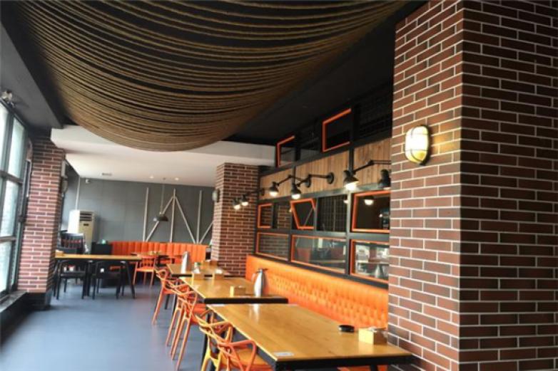 八佰串烧烤加盟