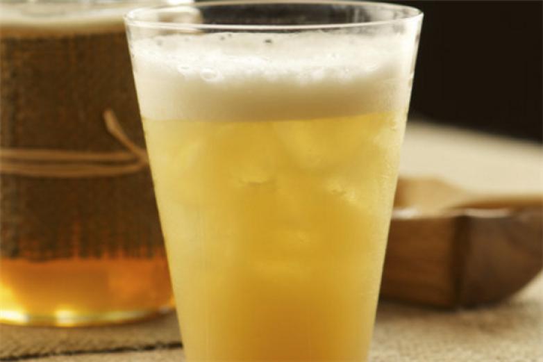 茶派果语饮品加盟