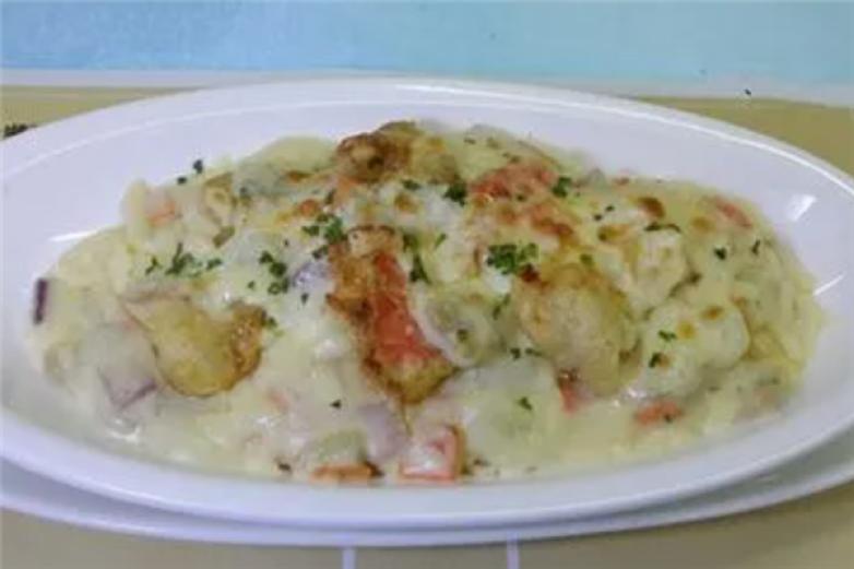 白云湖畔酒湖景西餐厅加盟