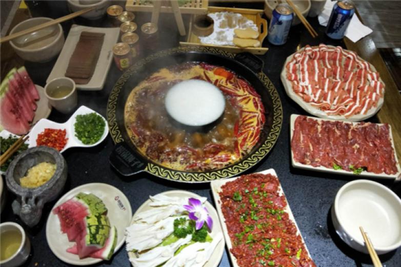 坝子小火锅加盟