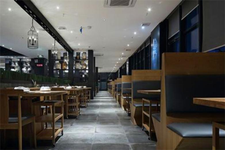 东哥石锅鱼加盟