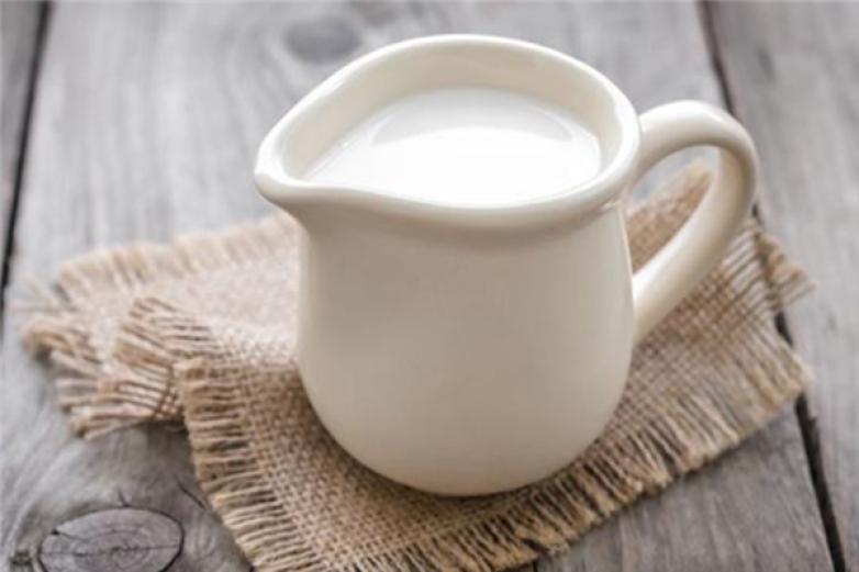 纯美鲜奶吧加盟