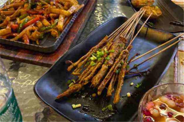 刘明记乐山烧烤加盟