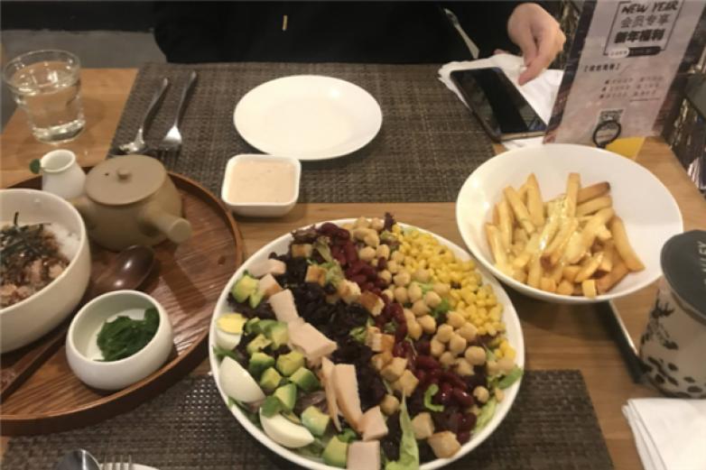 栖三低卡料理加盟