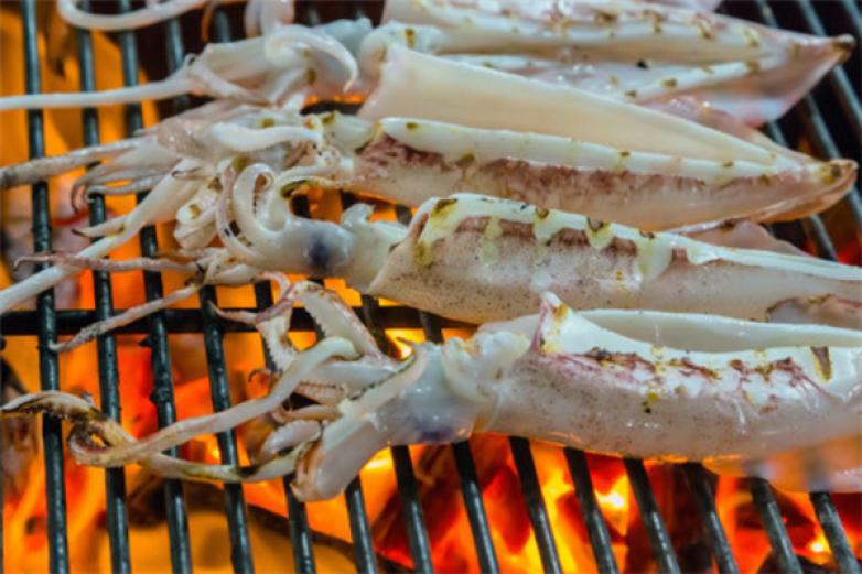 快活强海鲜烧烤加盟