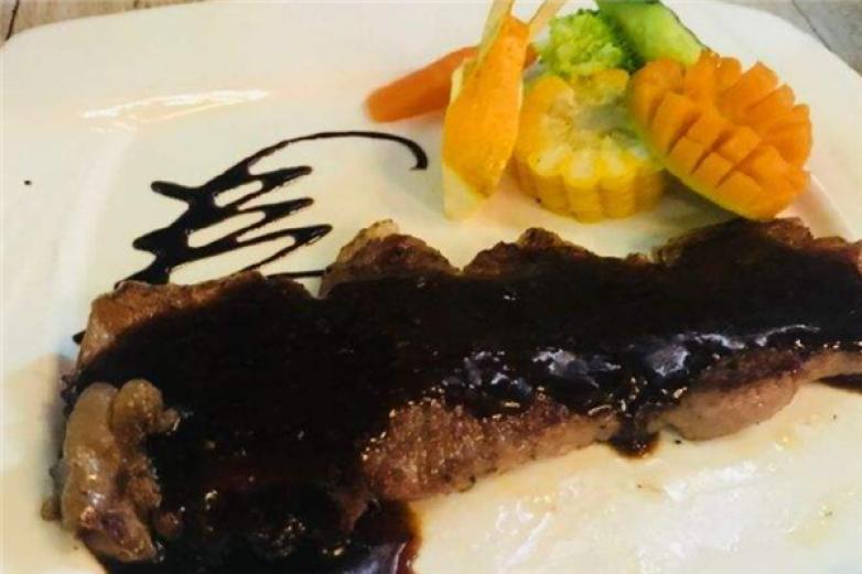 萨菲西餐酒吧加盟