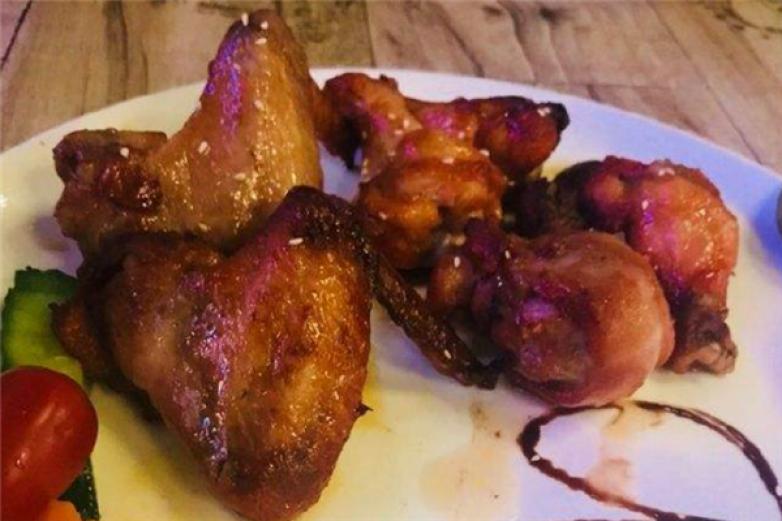 萨菲西餐酒吧加盟