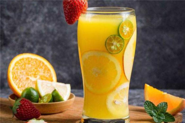 CC鲜榨果蔬吧加盟