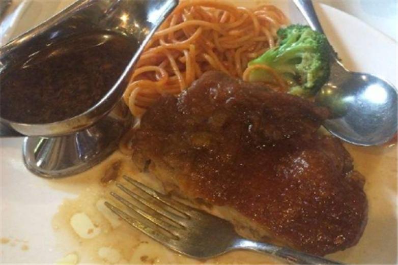 窝居悠闲西餐厅加盟