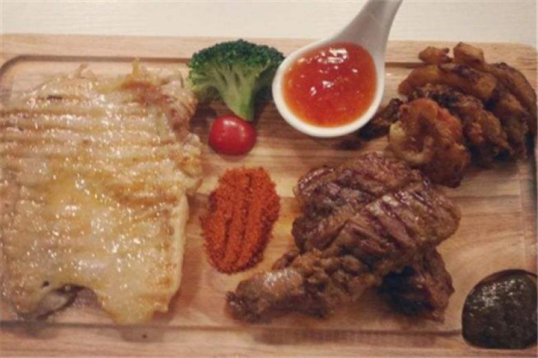 窝居悠闲西餐厅加盟