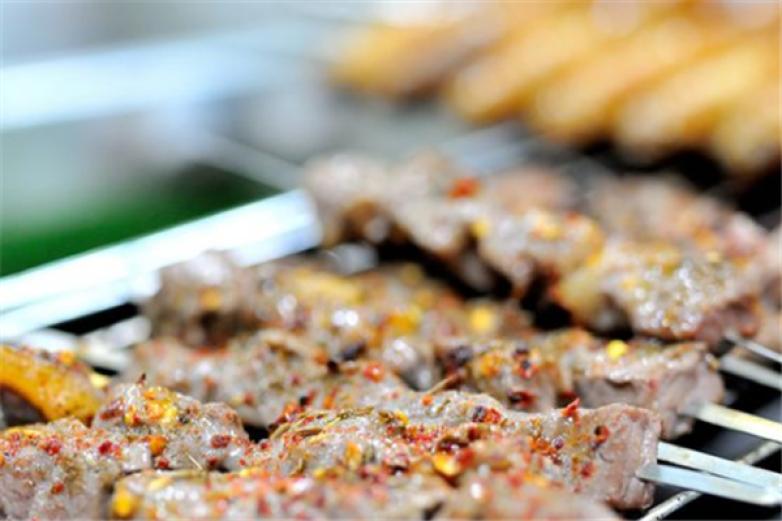 不醉不归烧烤加盟