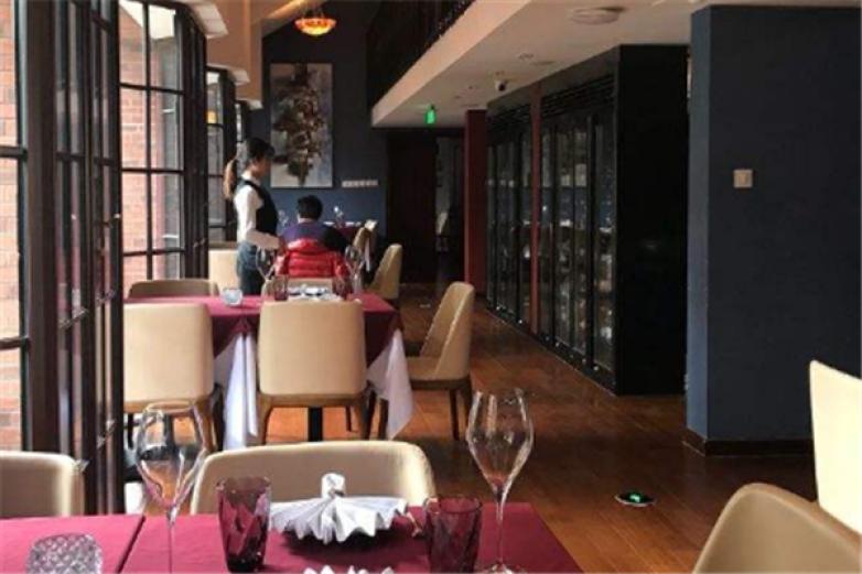 DIONNE红酒西餐厅加盟