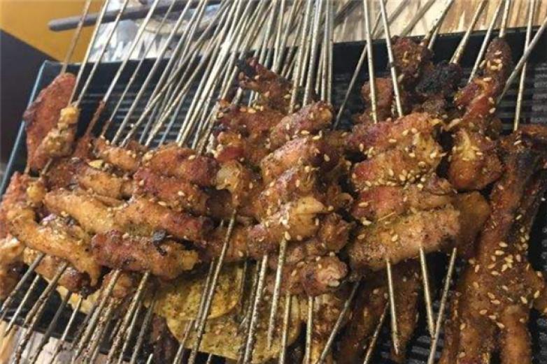 撸啊撸东北烧烤加盟