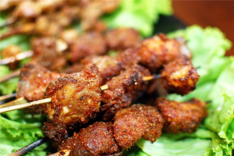 敢烤市井烧烤加盟