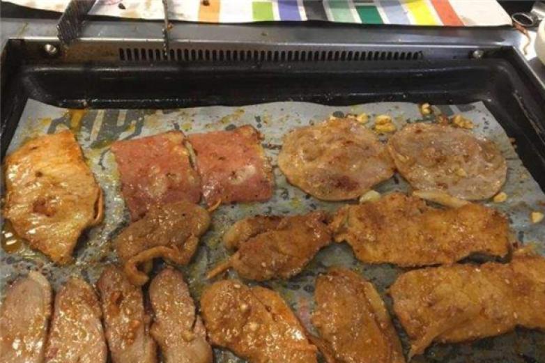 金草帽烤肉加盟