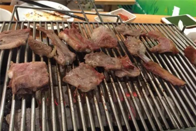 欢乐牧人蒙古碳烤加盟