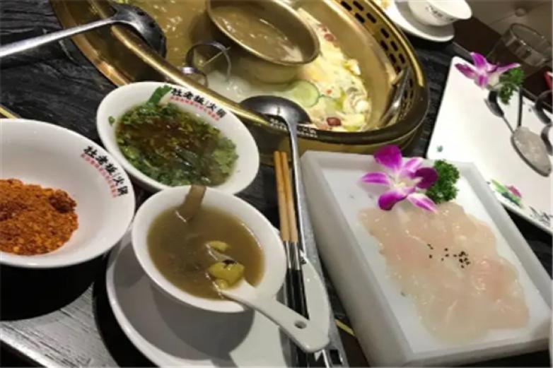 杜老板松茸菌汤火锅加盟