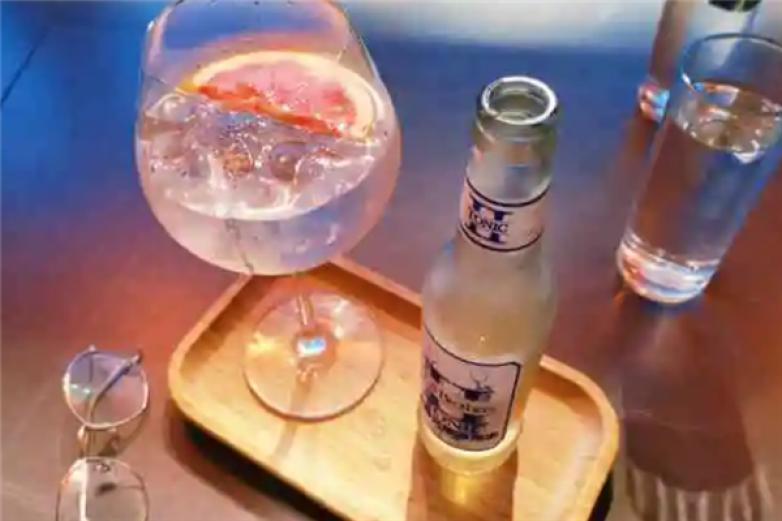 三叶草西餐酒吧加盟