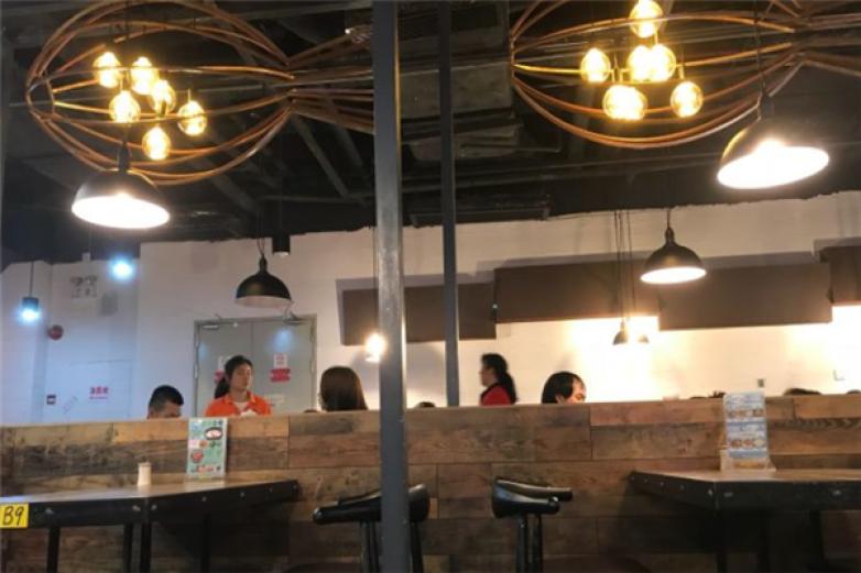 九寨沟养生石锅鱼加盟