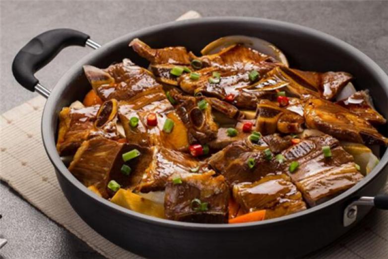 焖锅特色店加盟