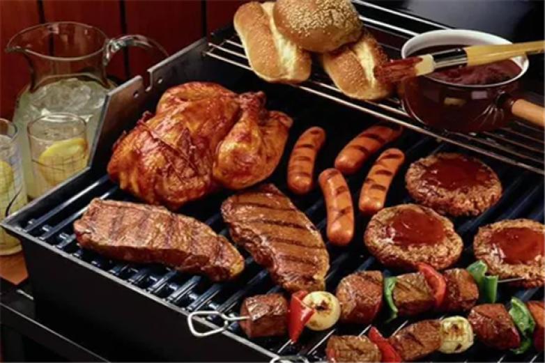 小世界猫主题西餐厅加盟