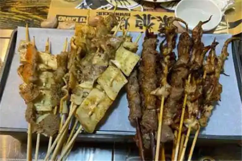 东豫<span style='background-color:yellow;vertical-align:baseline;'>狼</span>烧烤加盟