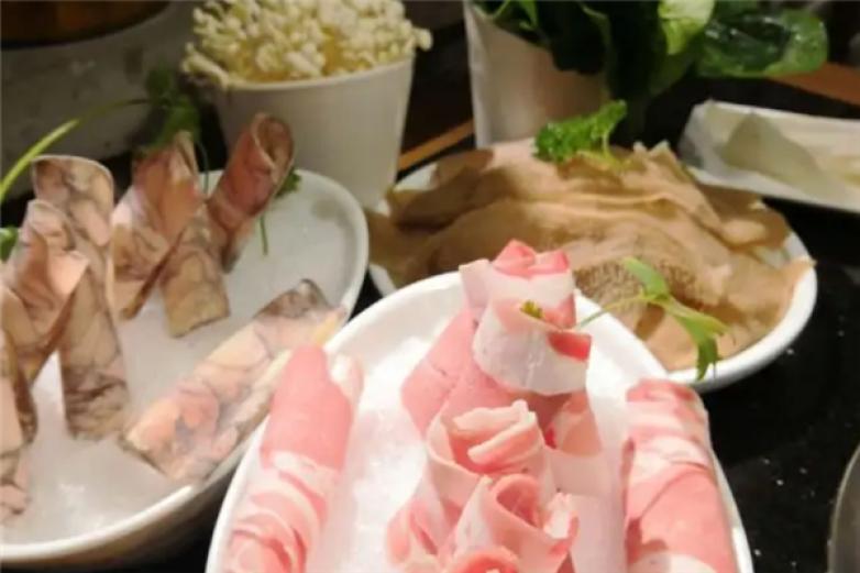 小黑马火锅加盟