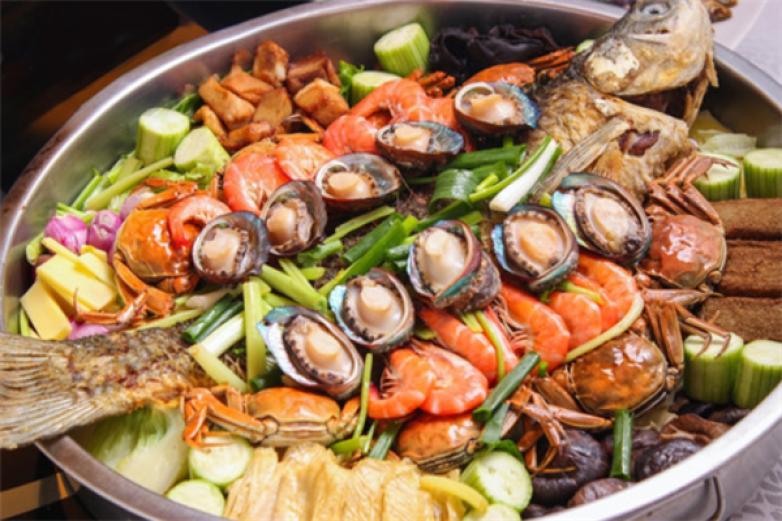 京城黄记煌三汁焖锅加盟