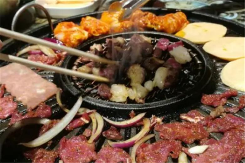 济济哈尔烤肉加盟