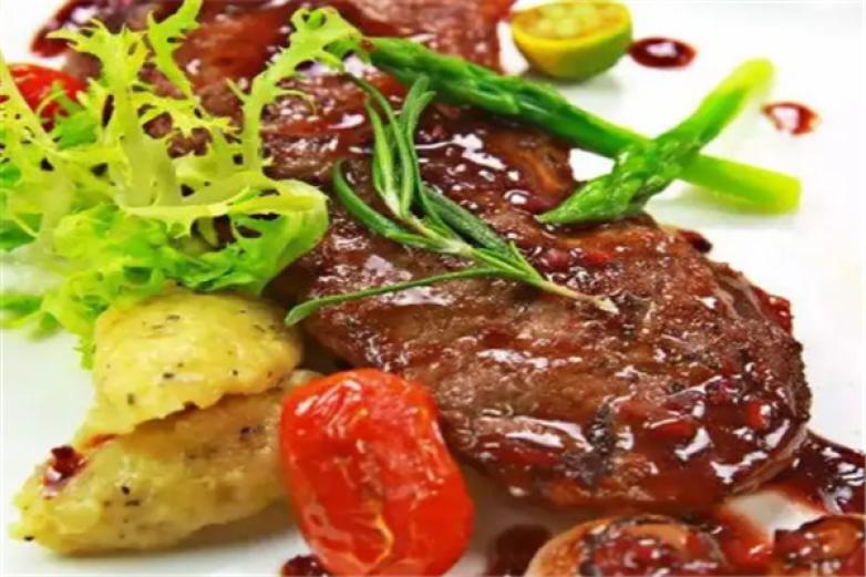 鸿亮家庭牛排加盟