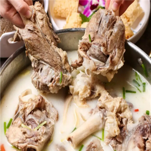 有风骨养生骨头火锅