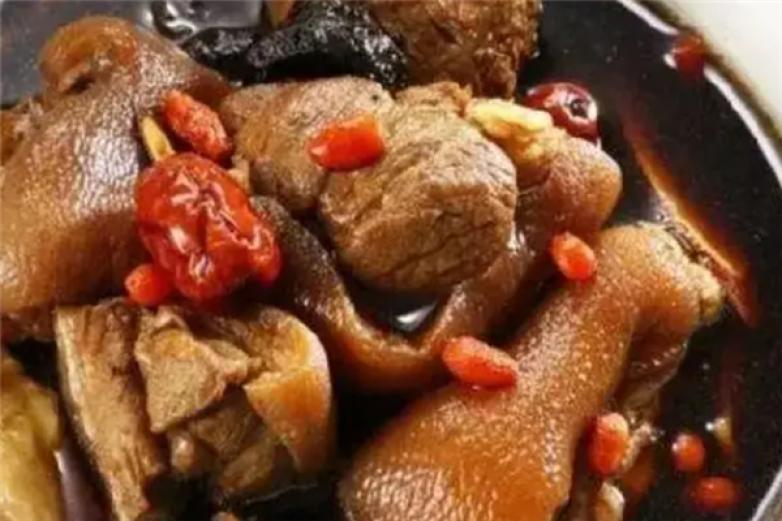 张家烧鸡公火锅加盟