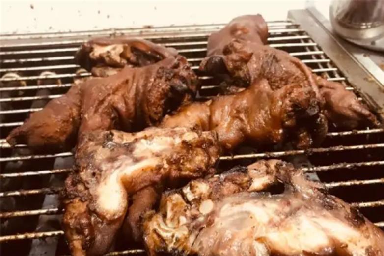 腩道烤猪蹄加盟