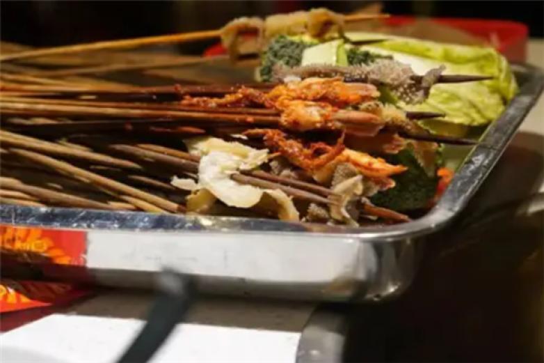 琴儿串串香小火锅加盟