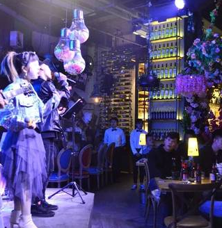 遇见花儿音乐酒馆